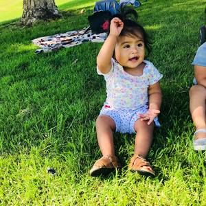 Meet your Posher, Sarahi